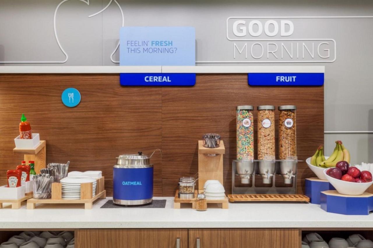Holiday Inn Express & Suites Oscoda By Ihg Eksteriør bilde