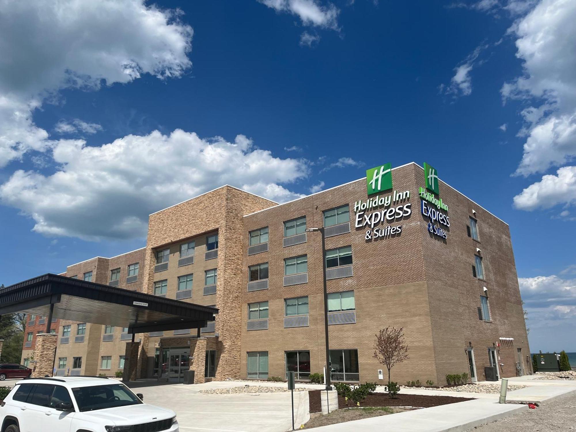 Holiday Inn Express & Suites Oscoda By Ihg Eksteriør bilde